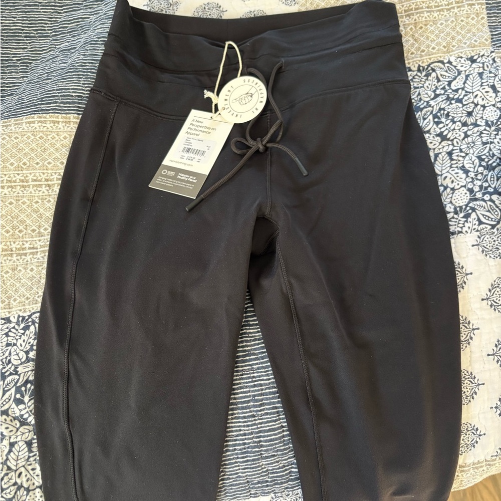 Vuori black daily form legging
